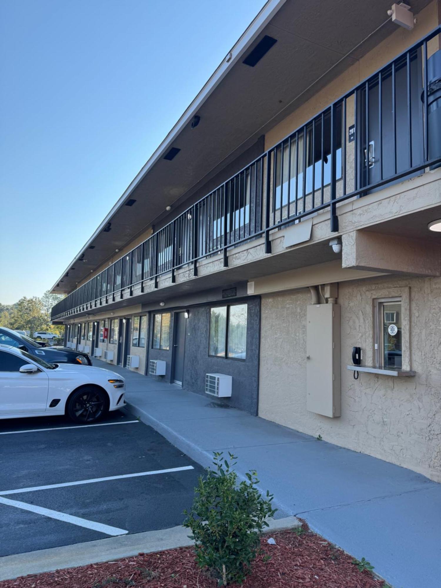 Cyber Inn Augusta Exterior photo